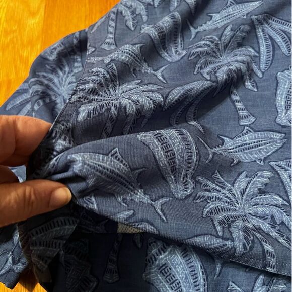 Vineyard Vines Harbor Shirt Navy Palm Print Short Sleeve Button Fishing Size M - Picture 12 of 16